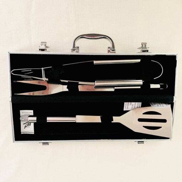 Grilling Utensils Set in Aluminum Carry Case Stainless Steel Spatula Fork Tongs - Picture 1 of 7